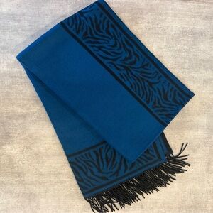 Cashmink by V. Fraas Blue/Black Rectangle Blanket Scarf – Unisex